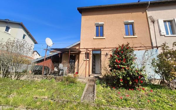 Maison à vendre    4 pièces • 76 m2 Saint-Pierre-la-Palud