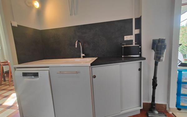 Maison à vendre    4 pièces • 76 m2 Saint-Pierre-la-Palud