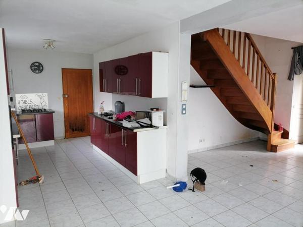 Maison fin des années 90, 4 chambres, 81 m2, travaux à prévoir