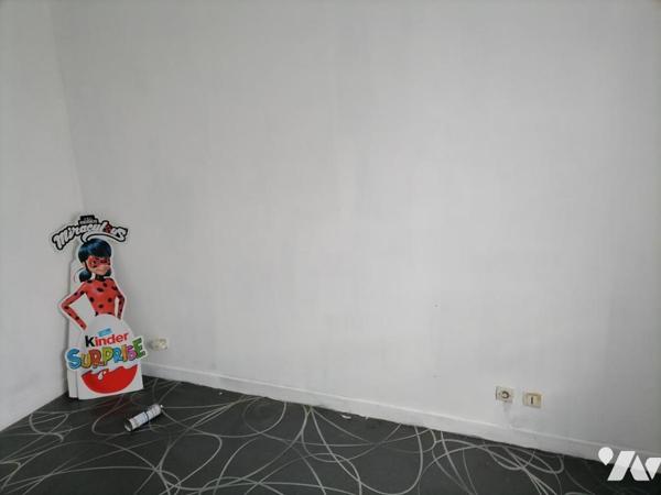 Maison fin des années 90, 4 chambres, 81 m2, travaux à prévoir