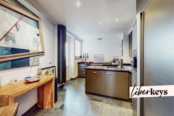 Appartement 4/5 pièces de 166 m² - parking - cave privative - balcon