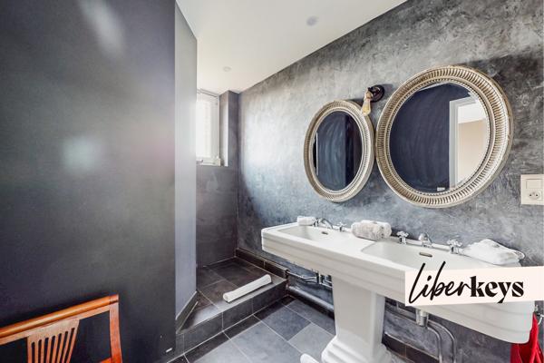 Appartement 4/5 pièces de 166 m² - parking - cave privative - balcon