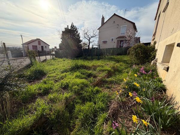Maison sur sous sol dans un quartier calme de la ville d'Imphy