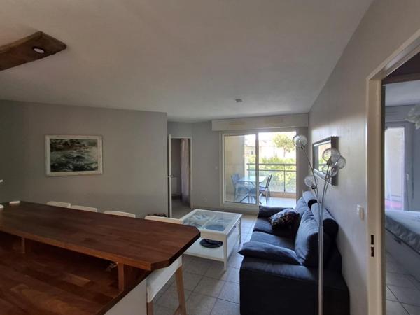 Coup de cœur ! Beau T2/T3 lumineux avec terrasse