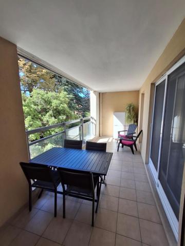 Coup de cœur ! Beau T2/T3 lumineux avec terrasse