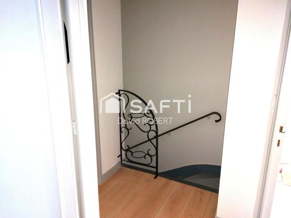 Maison type 5, pièce indépendante, cour et garage