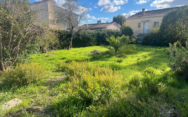 Terrain à vendre    Fréjus