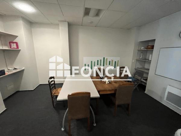 Location Local commercial 130.12 m² - 13/15 RUE DE MANTOUE Charleville Mezieres 08000