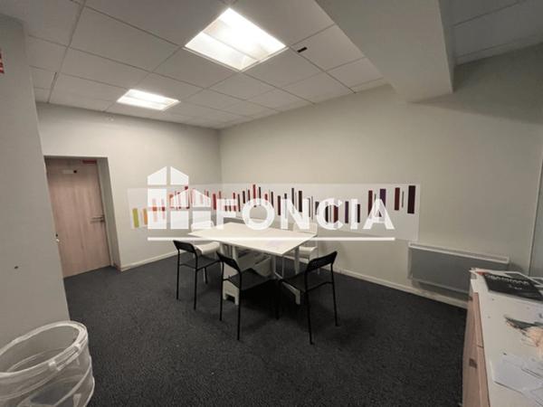 Location Local commercial 130.12 m² - 13/15 RUE DE MANTOUE Charleville Mezieres 08000