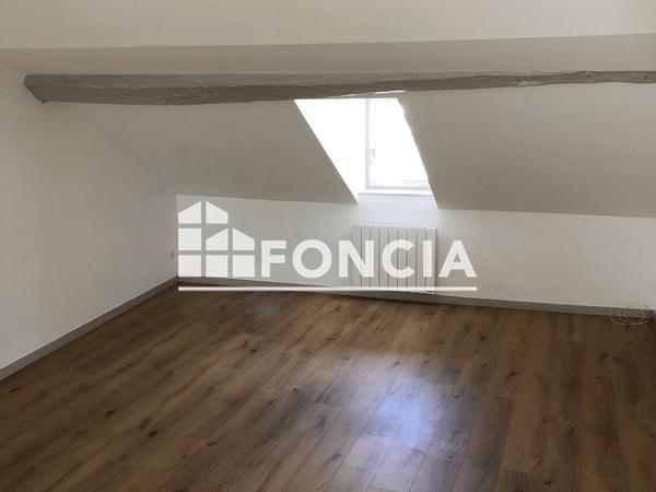 Location Appartement 3 pièces 56 m² - QUAI NAPOLEON III - 5 RUE DES CORDELIERS Chatellerault 86100