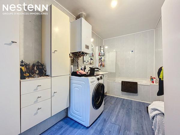 Maison Les Ponts De Ce avec locataire au 1er etage et rez de chaussee a renover + cour