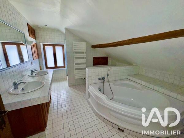 Maison à vendre 7 pièces 206,25 m² Sceaux-sur-Huisne