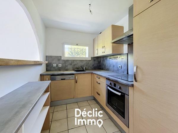 Vente maison Chateauneuf grasse, 228m² 10 pièces 526 000€ avec terrasse