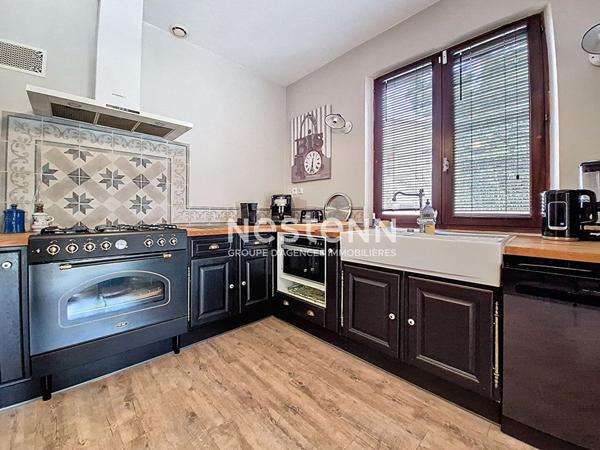 A VENDRE - ROQUETTES - VILLA T4 118 m² Piscine Jacuzzi Pétanque