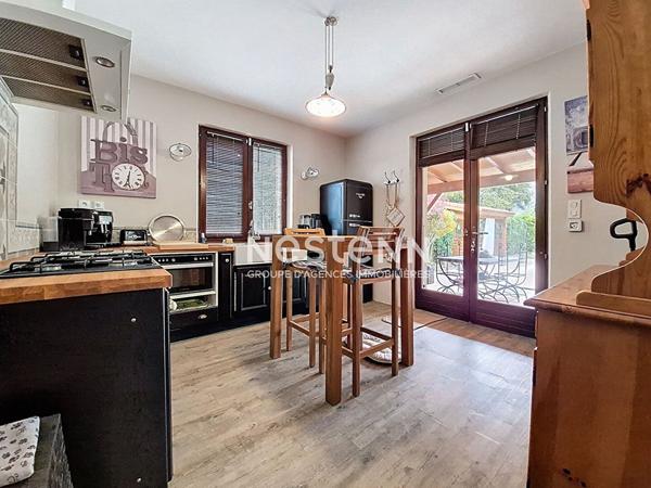 A VENDRE - ROQUETTES - VILLA T4 118 m² Piscine Jacuzzi Pétanque