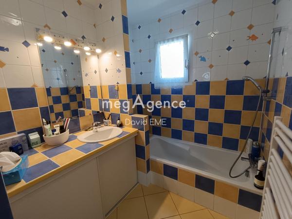 Maison à AIZENAY, 85190 - 6 pièces 166m²