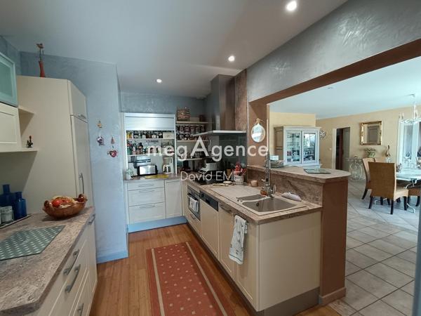 Maison à AIZENAY, 85190 - 6 pièces 166m²