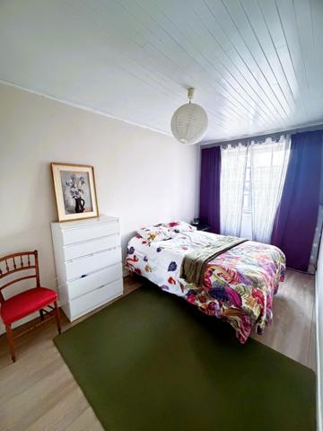 Maison avec hangar agricole et terrain