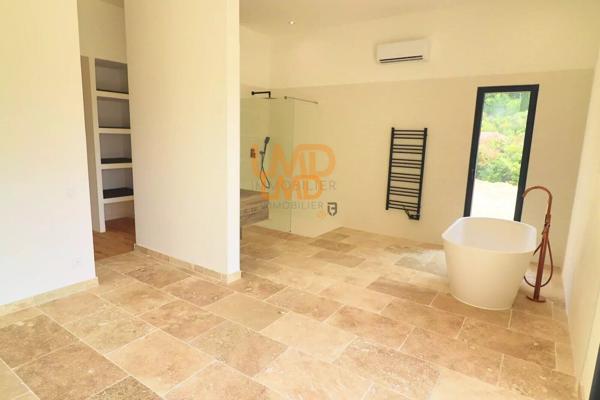 Cotignac: Maison t5 de 218m2, terrain 1500m2
