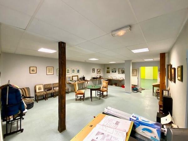 En exclusivité - Auch / Local de 315m2, accès PMR, parkings à proximité