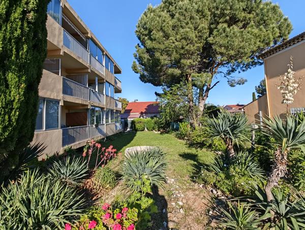 Magnifique T2 de 37 m² + Terrasse + Pkg + 800m de la mer