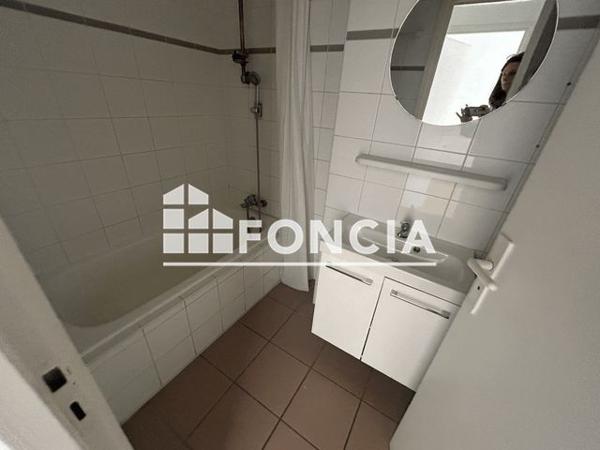 Location Appartement 4 pièces 68.77 m² - 5 RUE SERPAIZE Vienne 38200