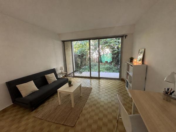 AIX EN PROVENCE - A LOUER - STUDIO AVEC JARDIN ET PARKING