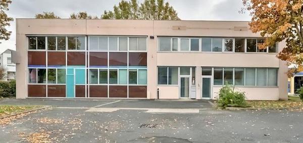 Location Bureau 800 77200 Torcy 889109