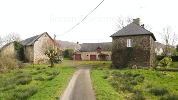 Corps de ferme proche de Villaines la Juhel