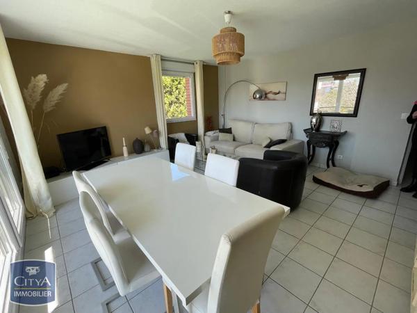 Appartement à louer 4 pièces 81.79m² Arras (62000)