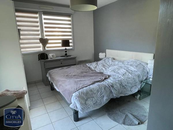 Appartement à louer 4 pièces 81.79m² Arras (62000)