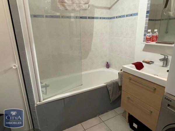 Appartement à louer 4 pièces 81.79m² Arras (62000)