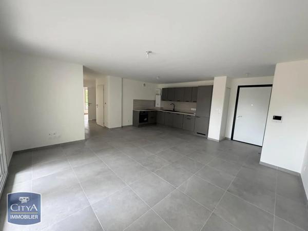Appartement à louer 4 pièces 83.36m² Ferney-Voltaire (01210)