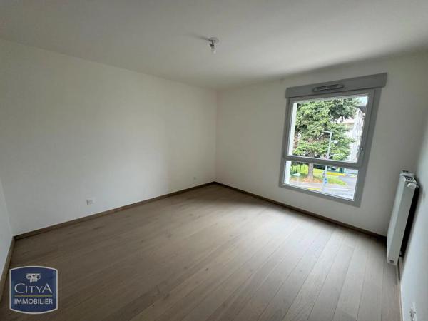 Appartement à louer 4 pièces 83.36m² Ferney-Voltaire (01210)