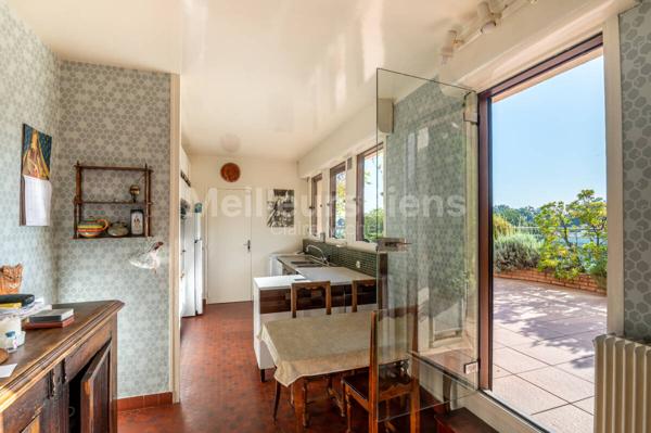 127 m2 dernier étage avec terrasse de 60m2 et splendide vue sur Paris