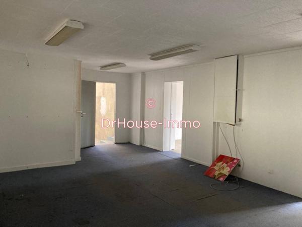 Bureau à vendre 2 pièces de 1 487 m²