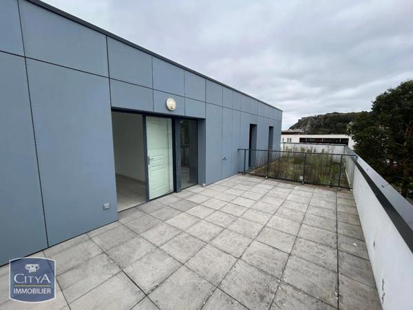 Appartement à louer 5 pièces 125.89m²