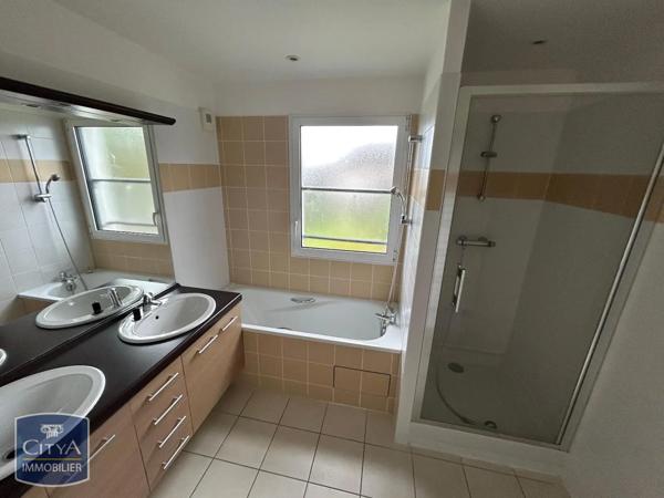 Appartement à louer 5 pièces 125.89m²