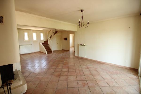 Grande maison avec 2 gîtes indépendants – Piscine