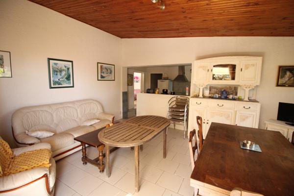 Grande maison avec 2 gîtes indépendants – Piscine