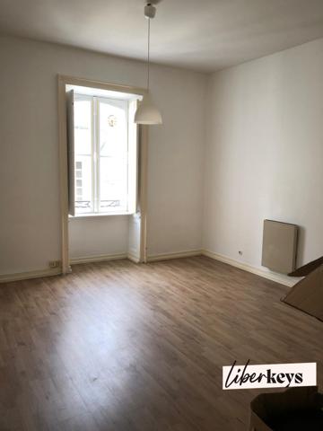 Lot de deux appartements en hypercentre de Nantes – Studio + T2