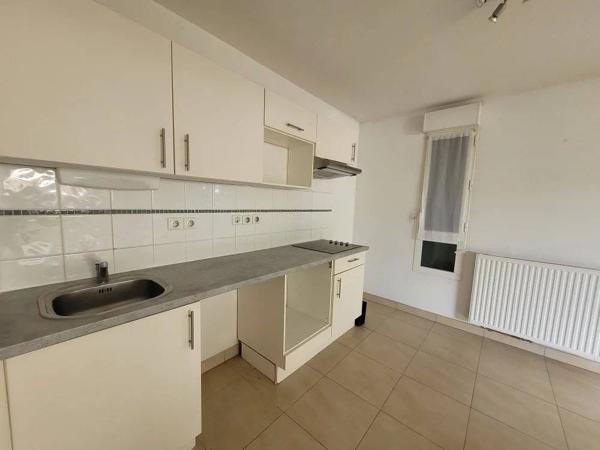 APPARTEMENT T2 TERRASSE PARKING PISCINE