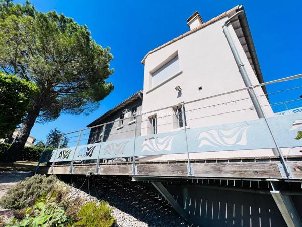 Vente                                                      Villa
                        
                     6 pièces                      160 m2                     à Millau