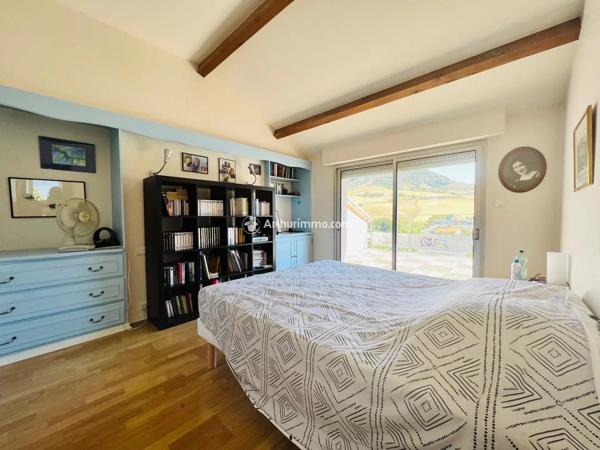 Vente                                                      Villa
                        
                     6 pièces                      160 m2                     à Millau