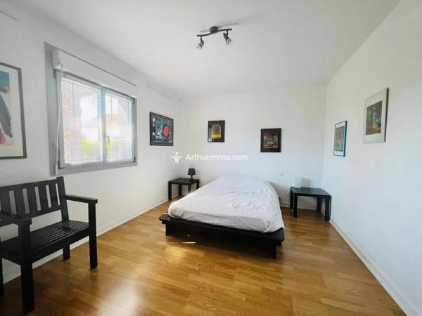 Vente                                                      Villa
                        
                     6 pièces                      160 m2                     à Millau