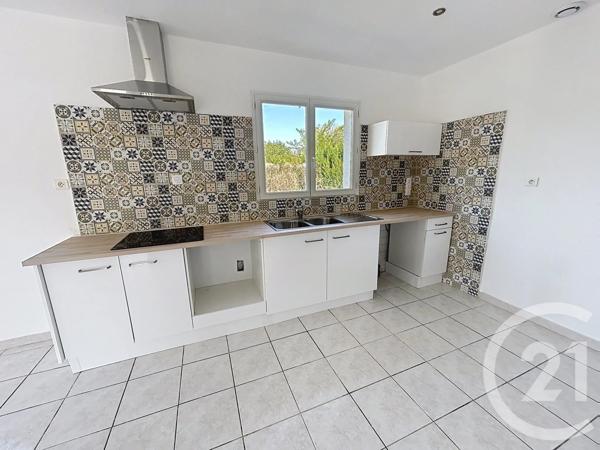 Maison à vendre  4 pièces - 100 m 2   LABASTIDE ST PIERRE  - 82