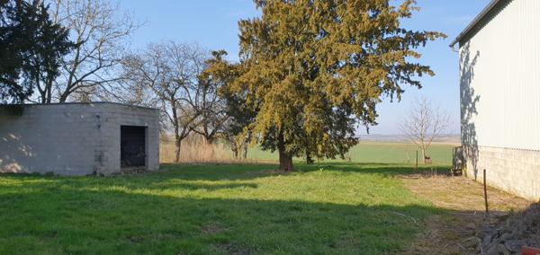 Courmont (02130) GRANDE MAISON DIVISEE EN DEUX LOGEMENTS