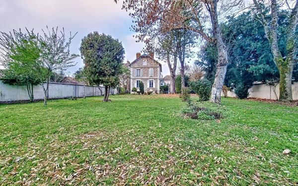 Maison à vendre    8 pièces •  Gouaix