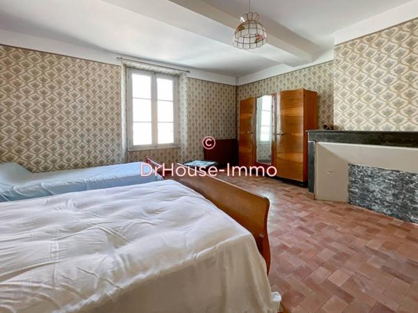 Immeuble à vendre 8 pièces de 102 m²