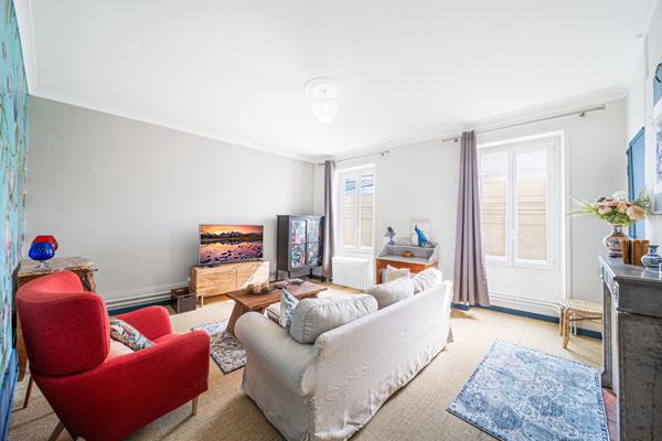 Propriété bourgeoise de 220 m² avec parc paysagé et vue Saône